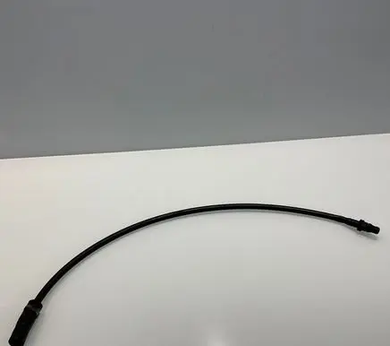 Engine coolant pipe/hose