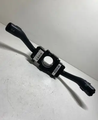 Wiper turn signal indicator stalk/switch