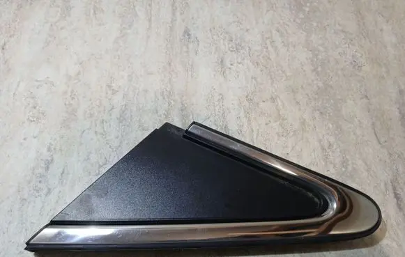Toyota Avensis T270 Plastic wing mirror trim cover 6011805020