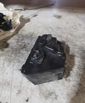 Mercedes-Benz S W220 Seat control switch 2208213258