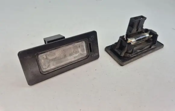 Audi A4 S4 B8 8K Number plate light 8T0943021