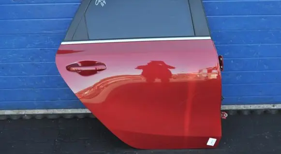 KIA Ceed Rear door 