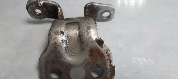 Mazda 626 Rear door lower hinge