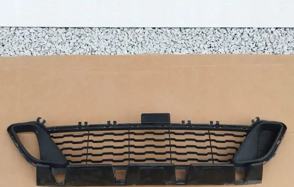 BMW 2 F45 Front bumper lower grill 51118057891