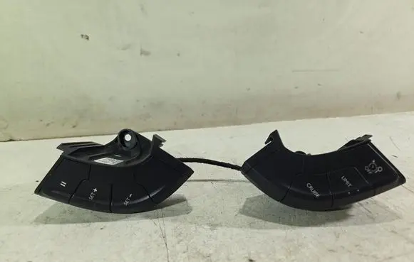 Peugeot 508 Steering wheel buttons/switches 9677976377