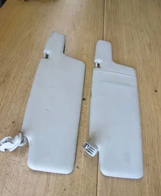 Skoda Fabia Mk1 (6Y) Sun visor clip/hook/bracket