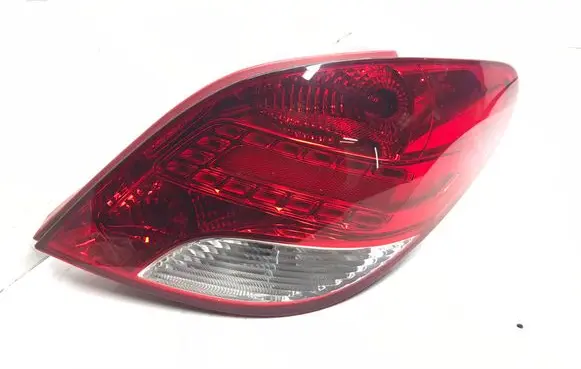 Peugeot 207 Rear/tail lights 9686565980 K1330