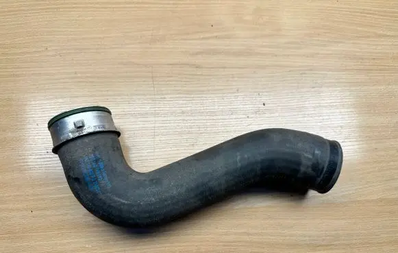 Volkswagen Golf Plus Intercooler hose/pipe 1K0145762T