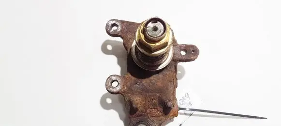 Alfa Romeo 156 Stub axle 