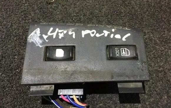Pontiac Trans Sport Central locking switch button 10095366l