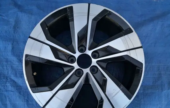 Volvo V60 R18 alloy rim 