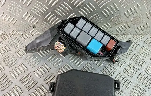 Toyota C-HR I Fuse box set 82662F4270