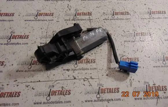 Mercedes-Benz GL X164 Seat adjustment motor 0390203208