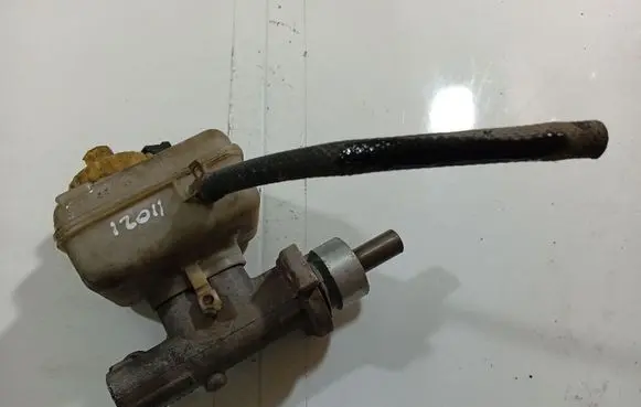 Volkswagen Bora Master brake cylinder 1J1614019