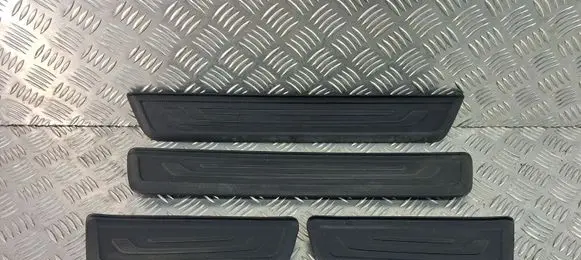 KIA Sportage sill trim set (inner) 