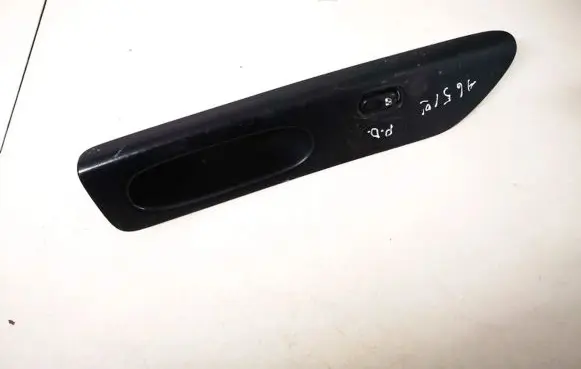 Renault Laguna I Electric window control switch 7700822334