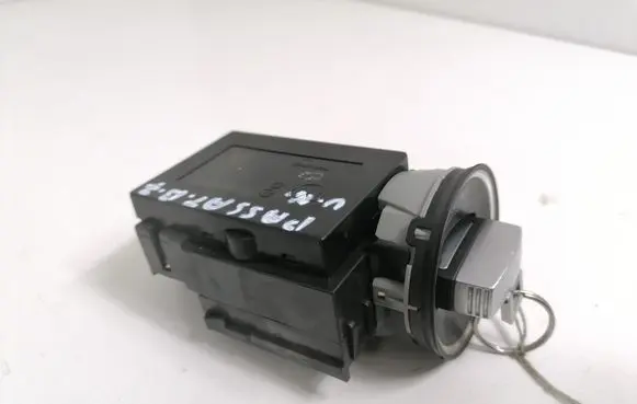 Volkswagen PASSAT B7 Ignition lock 3C0905843T