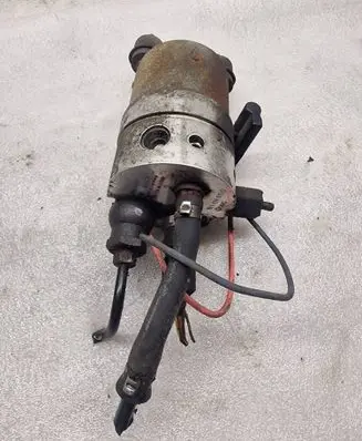 Audi A8 S8 D2 4D Brake power pressure regulator 8E0614175D