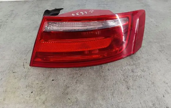 Audi A5 8T 8F Rear/tail lights 8T0945096