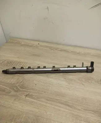 BMW 3 E90 E91 Fuel main line pipe 7800124 559154 0445216031