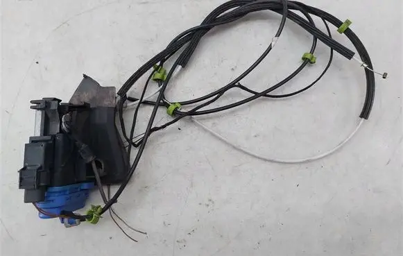 Audi A8 S8 D2 4D Rear door lock 4D0839015D