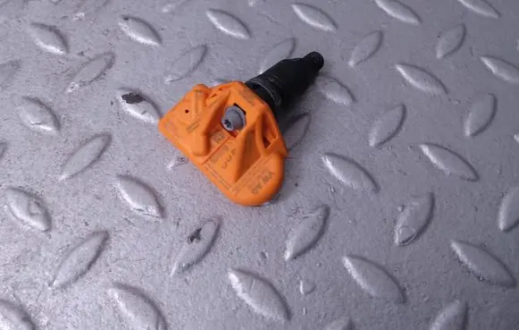 Porsche Panamera (971) Tire pressure sensor 5Q0907275F