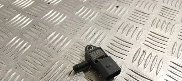 Volkswagen PASSAT B8 Exhaust gas pressure sensor 04L906051B