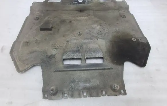 Audi A6 Allroad C7 Engine splash shield/under tray 4G0863822C