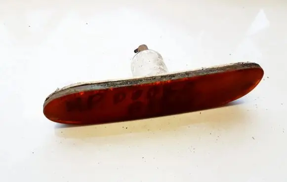Dodge Neon Front reflector 391802A