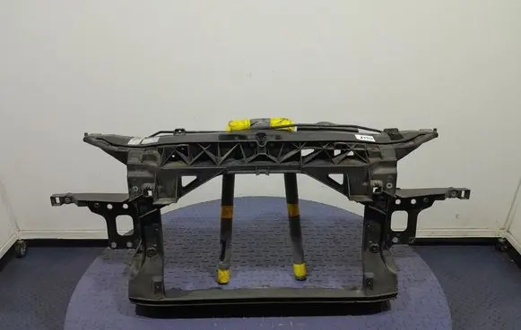 Seat Leon (1P) Front bodywork piece