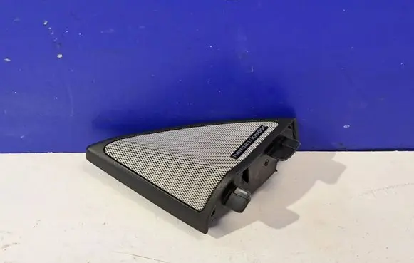 Mercedes-Benz E C207 W207 Front door speaker A2077270390