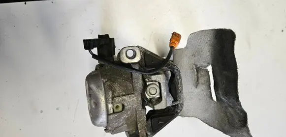 Audi A6 S6 C7 4G Engine mount bracket 8k0199383