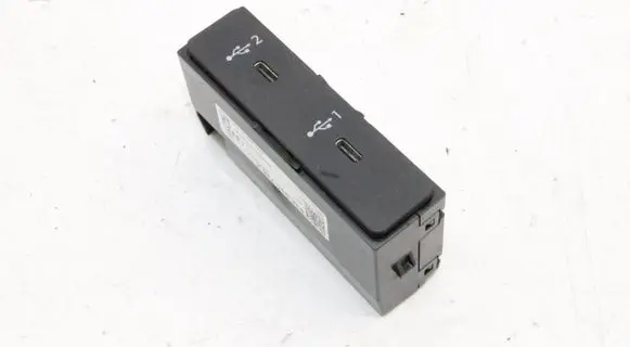 Audi Q3 F3 USB socket connector 83A035736A