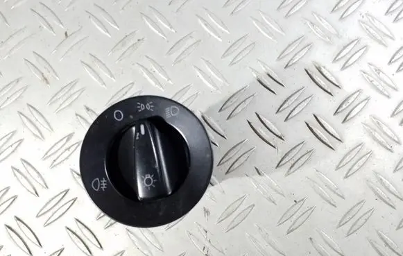 Volkswagen Golf IV Light switch TC41CO941531 PA66K30