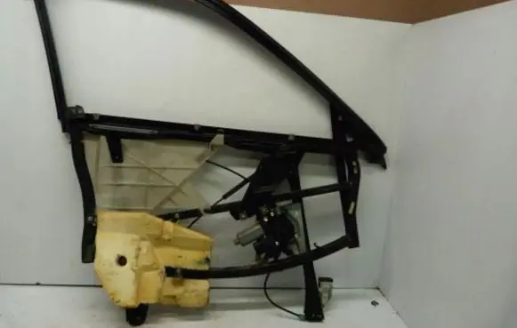 Audi A4 S4 B5 8D Front door window/glass frame 8d0837753c