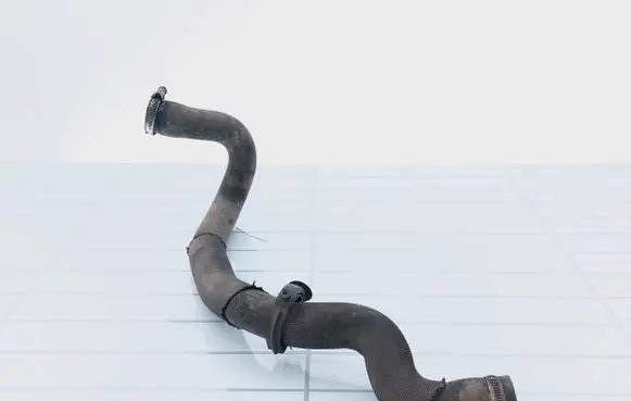 Peugeot 308 Engine coolant pipe/hose