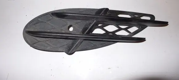 Mercedes-Benz S W220 Front bumper lower grill A2208851323