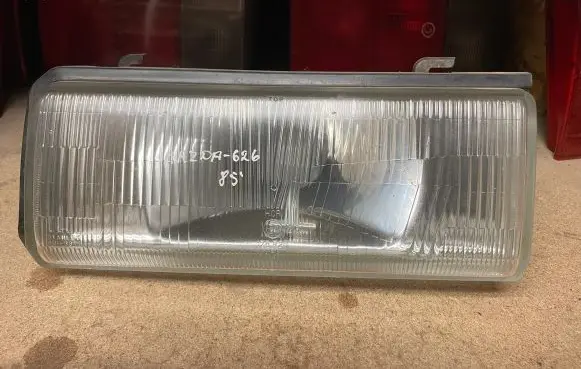 Mazda 626 Headlight/headlamp 0013371