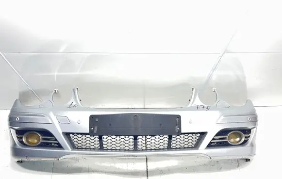 Mercedes-Benz E W211 Front bumper A2118801540
