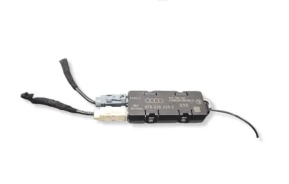 Audi A5 Sportback 8TA Aerial antenna amplifier 8T8035225C