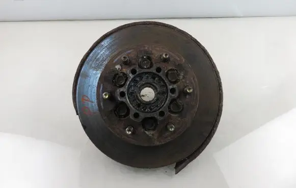 Opel Frontera A Front wheel hub spindle knuckle 
