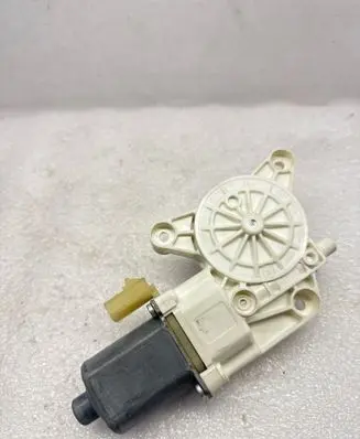 Chrysler Grand Voyager V Rear door window regulator motor 0130822334