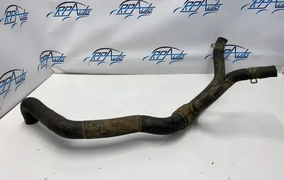 Volkswagen Golf IV Engine coolant pipe/hose 074121101