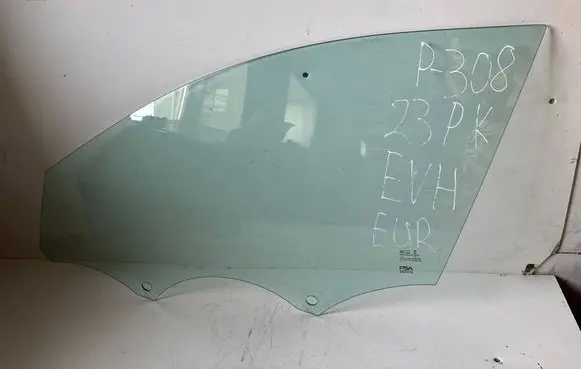 Peugeot 308 Front door window glass four-door