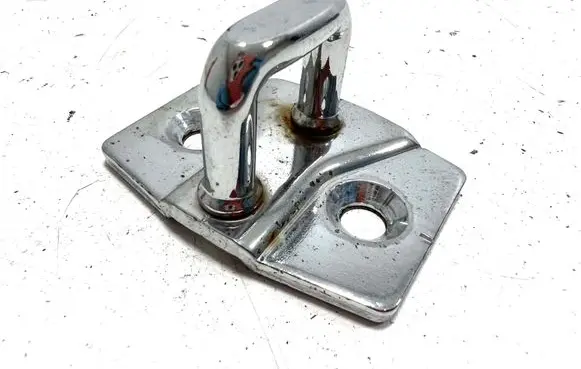 BMW 5 E60 E61 Rear door lock loop/hook striker 7148705