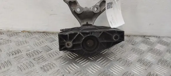 Peugeot 2008 II Engine mount bracket 265132 265132CMP