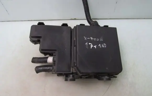 Nissan X-Trail T32 Fuse box set 284B75NA0A