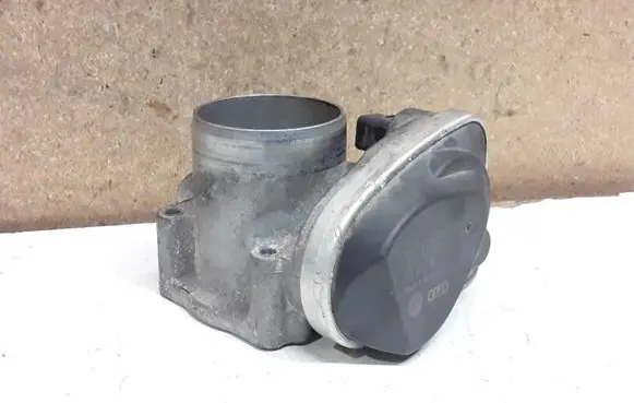 Volkswagen Touran I Throttle valve 036133062Q