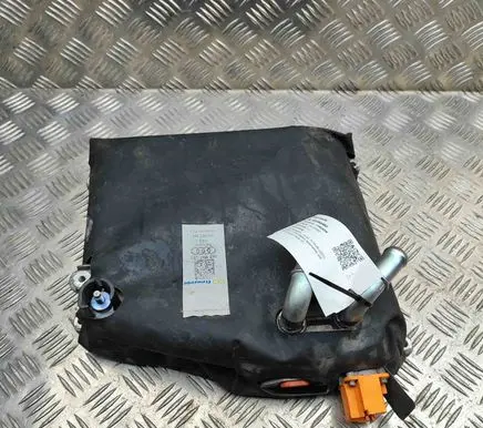 Voltage converter inverter