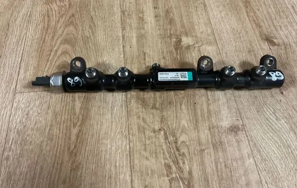 Ford Mondeo Mk III Fuel main line pipe 6S7Q9D280AA R9144Z130A A1648025720